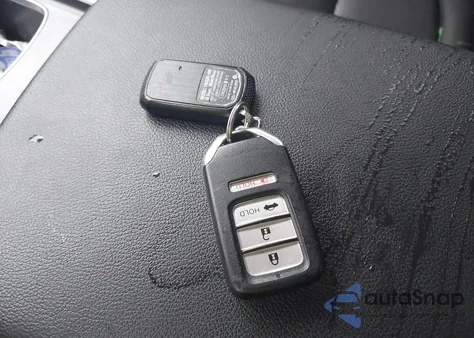 2020 Honda Accord Lx z USA, uszkodzony, nr VIN 1HGCV1F10LA147844